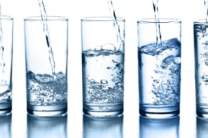 ¿Por qué necesitamos beber más agua?
